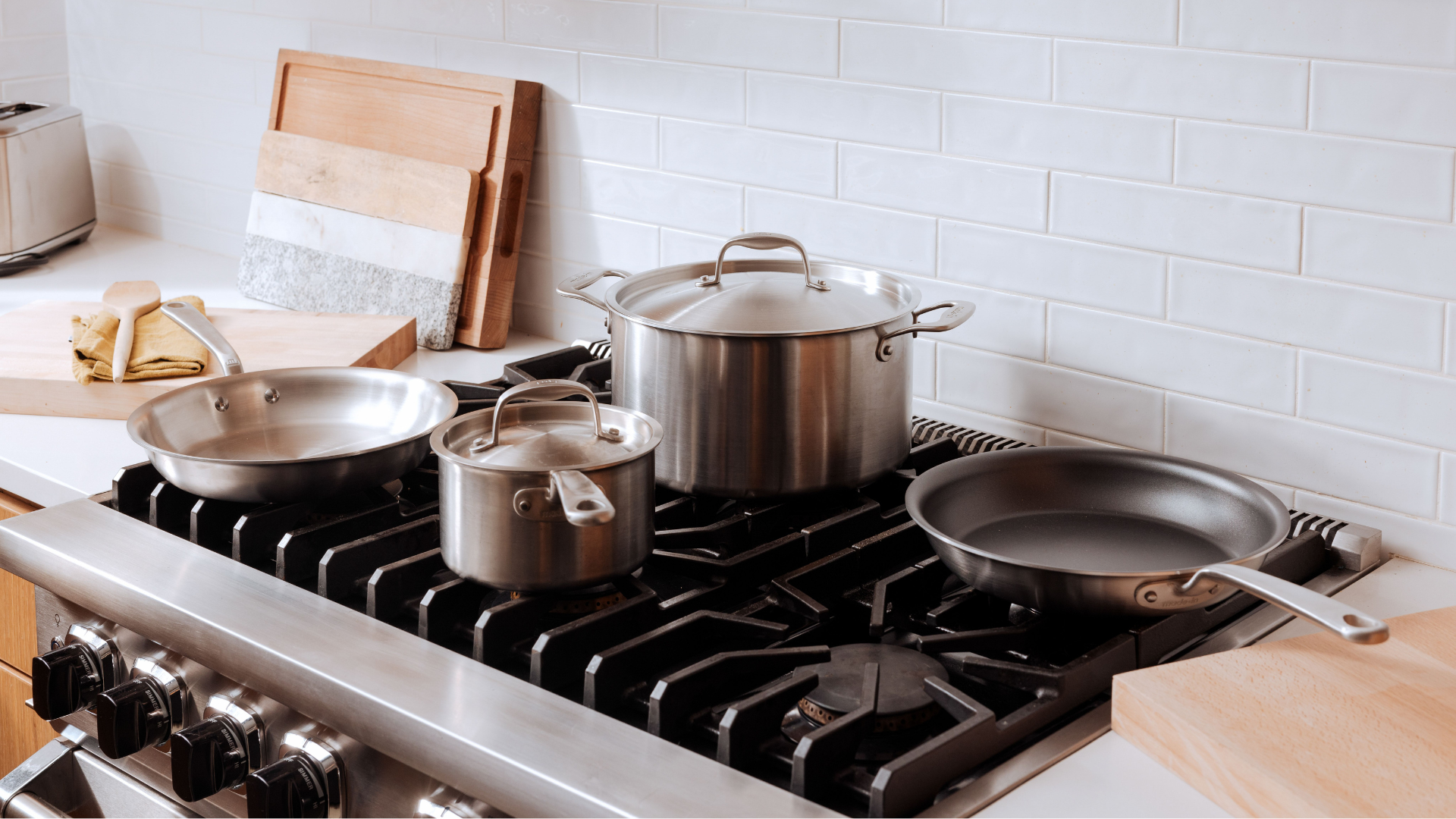 Best High-End Cookware Sets for Serious Home Cooks