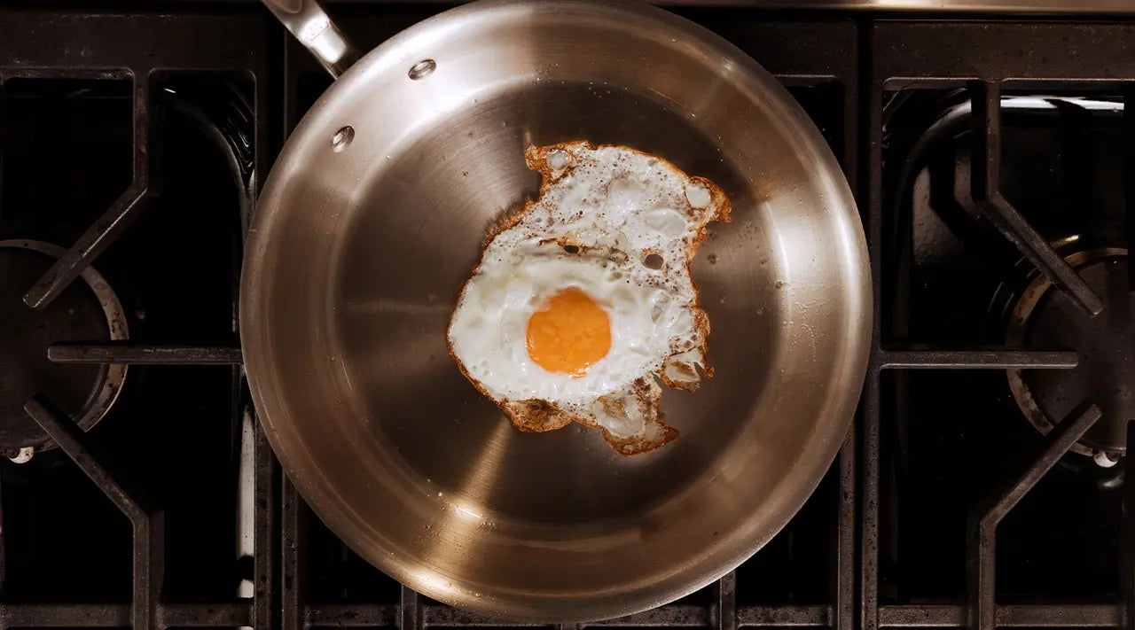 How to Cook Eggs on Stainless Steel