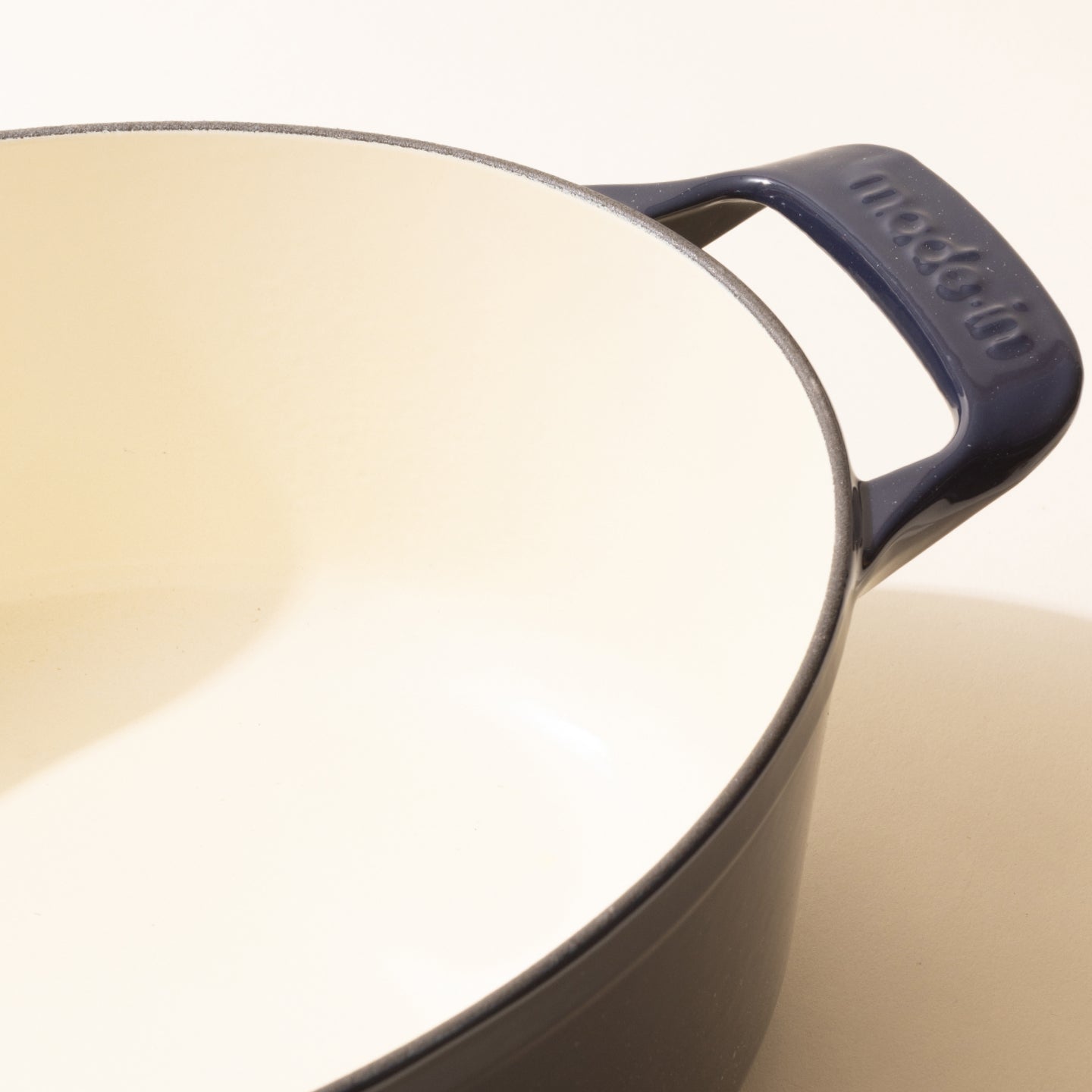 Enamelled Cast Iron Oval Dutch Oven